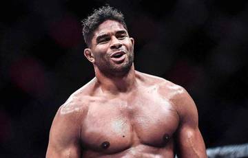 Overeem officially announced his retirement
