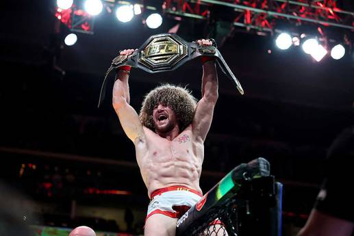 Dvalishvili "würgt" O'Malley im Rückkampf und andere Ergebnisse von UFC 316