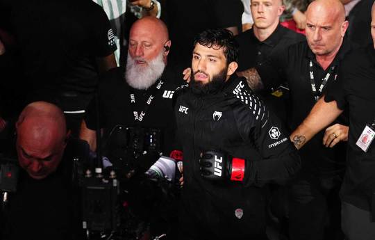 Царукян готовий віддати все за чемпіонський пояс UFC