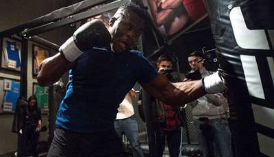 Нганну тренирует «ударку» к бою с Льюисом (видео)