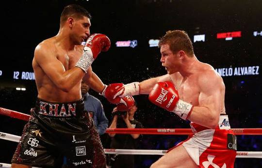 Barry McGuigan advises Amir Khan to steer clear of Manny Pacquiao
