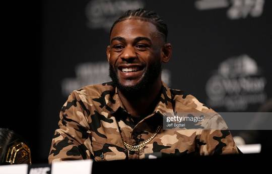 Sterling: "People cheat and constantly pass the USADA test"