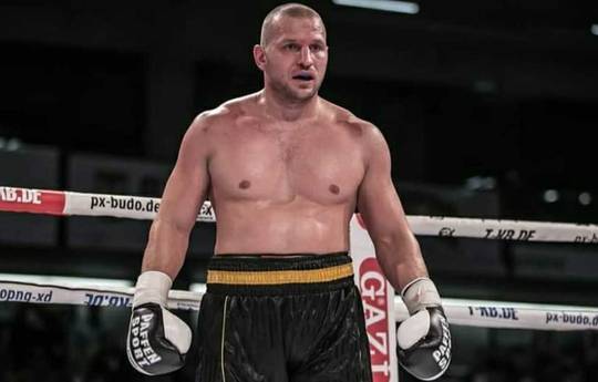 What time is Shokhjakhon Abdullaev vs Džemal Bošnjak tonight? Ringwalks, schedule, streaming links