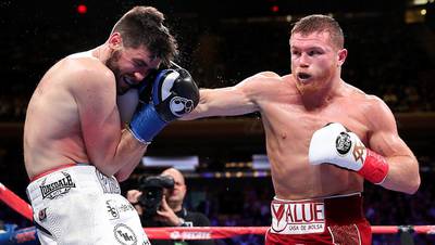 Canelo Alvarez vs Rocky Fielding. Full fight video