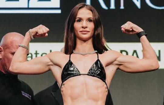 So sehen Sie Carla Jade gegen Daryn Harris - Live Stream & TV-Kanäle