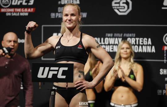 Shevchenko beats Jedrzejczyk, becomes flyweight champion