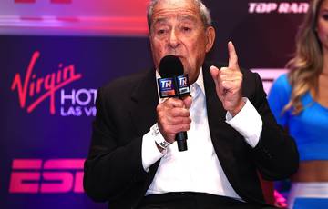 Arum: "I don't think it would be difficult to make Fury fight Usik.