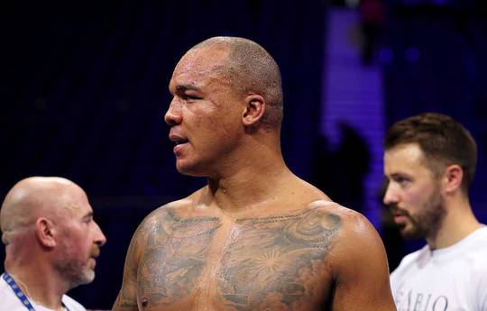 «Усик вже не той»: екс-тренер Дюбуа бачить реальні шанси у Уордлі в бою з українцем