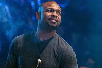 Jones named a boxer similar to Mayweather