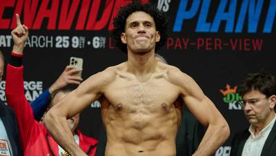 Benavidez tinha uma proposta para lutar com Crawford no limite dos pesos médios