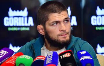 Khabib reacts to criticism of himself over ringgirls