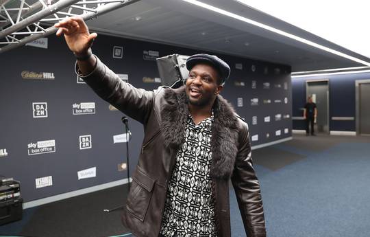Whyte criticises Joshua for 'stupid' tactics in his fight with Usyk
