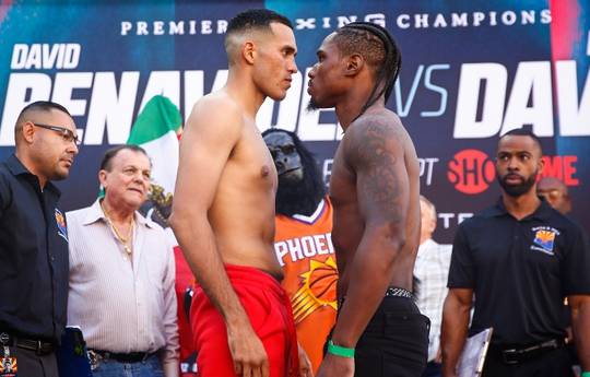 Benavidez and Davis make weight