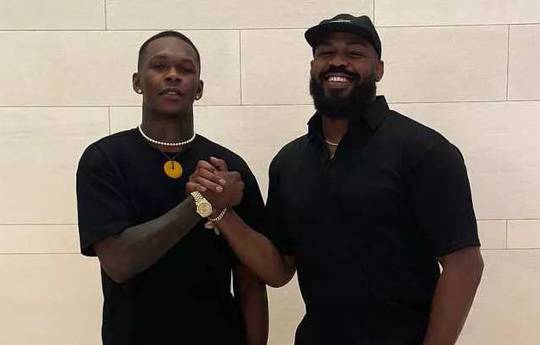Adesanya: "Jones wird zurückkommen und gegen Aspinall kämpfen."