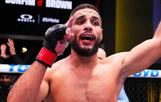 Бонфім кинув виклик Ковінгтону