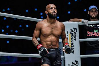 Demetrious Johnson está a tentar fazer a sua estreia no boxe