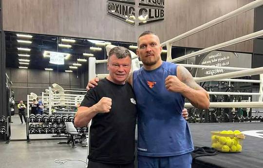 Lojewski: "Ik weet zeker dat Usyk het gevecht met Fury in topvorm zal benaderen en hem opnieuw zal outboxen."