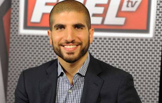 Helwani claims that fighters are offered to throw fights in the UFC