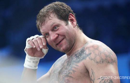 Emelianenko explained why he does not fight on bare fists