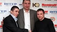 Заурбек Байсангуров, Виталий Кличко и Роман Джуман на пресс-конференции в Днепропетровске