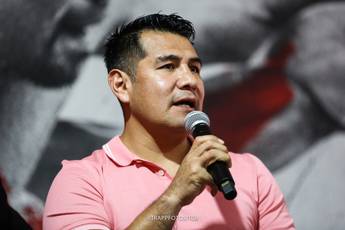 Marco Antonio Barrera holds another exhibition match