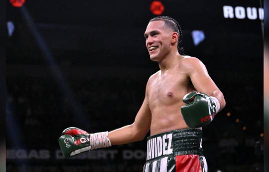 Canelo Alvarez s'exprime sur la comparaison avec David Benavidez : "Je suis d'un autre niveau