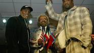 Жан-Марк Мормек и О`Неил Белл с промоутером Доном Кингом на конференции в Madison Square Garden