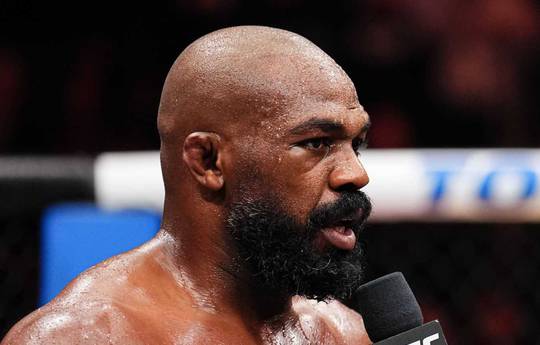 Jones reagiu à aposentadoria de Poirier