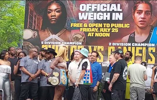 ¿A qué hora es Claressa Shields contra Lani Daniels esta noche? Entradas, horario, enlaces de transmisión