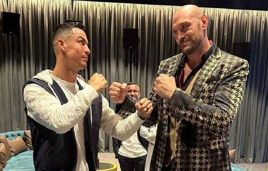 Fury compliments Ronaldo: 'You are the best footballer in the world who has ever lived'