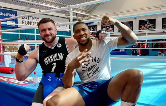 Joshua starts sparring before Usyk fight
