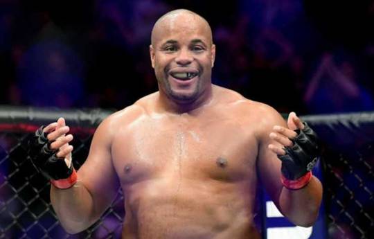 Cormier responded to Diaz: "We're on different planets"