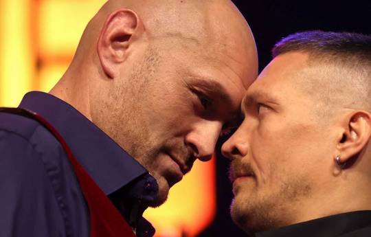 Le père de Fury a expliqué en quoi son fils surpasse Usyk