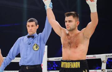 Митрофанов в андеркарде Усик-Дюбуа будет драться за серебряный пояс WBC