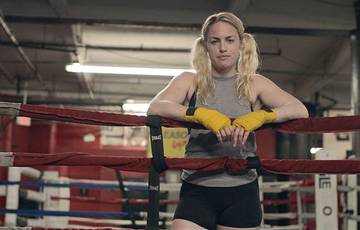 This Pro Boxer Won’t Let Abuse Have the Last Say