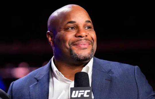 Cormier told how his fight with Emelianenko would have ended