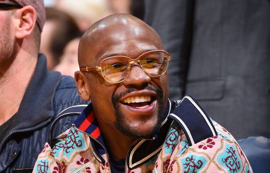 McGregor's coach : Mayweather should not go to MMA