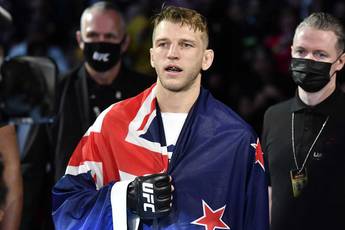 Hooker se negó a asegurar la pelea entre Poirier y Holloway