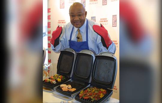 George Foreman enthüllt schockierenden Grund, warum er den Weltmeistertitel abgab: "Ich konnte ihm nicht die Stirn bieten"