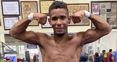 What time is Elijah Pierce vs Lorenzo Parra tonight? Ringwalks, schedule, streaming links