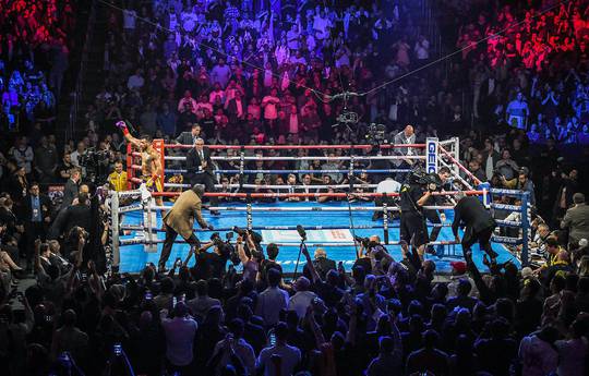 Lomachenko vs Crolla. Full fight video