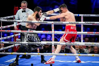 Malignaggi gaf commentaar op Beterbievs overwinning op Smith