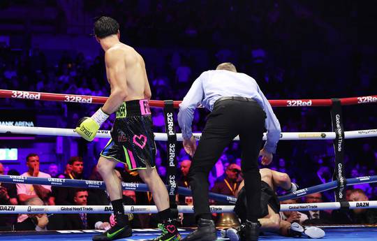 Figueroa defeated Ball, captured the WBA title