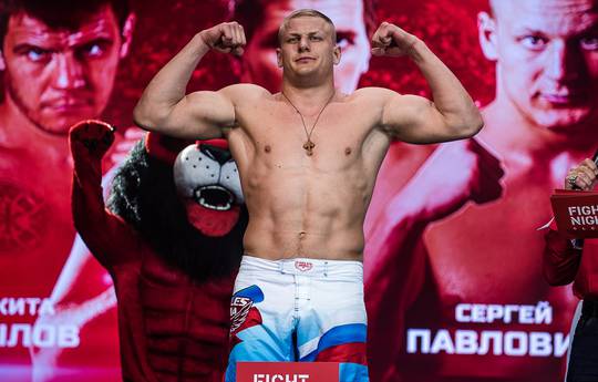 Павлович одолел Мохнаткина и стал чемпионом Fight Nights в тяжелом весе