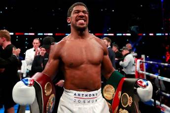 Anthony Joshua uitgeroepen tot hardste zwaargewicht aller tijden