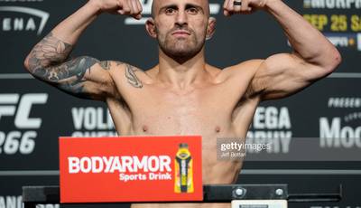 UFC 266: Volkanovski and Ortega make weight