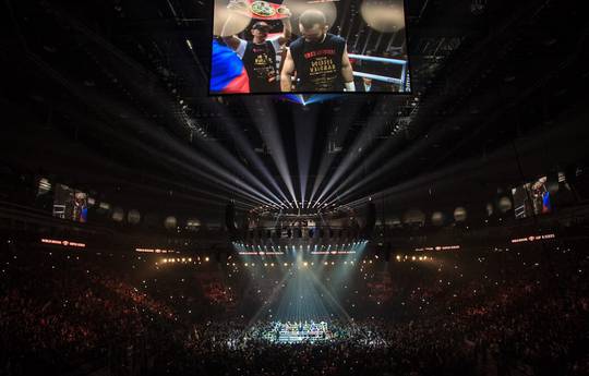 Gassiev proceeds to WBSS final at Bolshoi Ice Arena (photos)