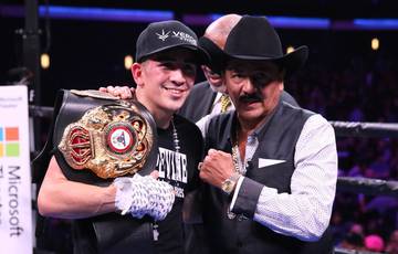 Santa Cruz defeats Rivera, defends WBA title