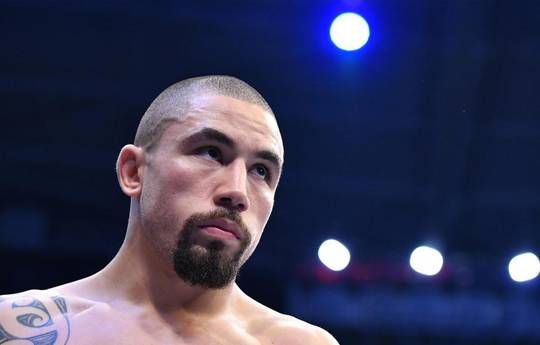 Whittaker: "Fans in MMA can turn their backs on you in an instant."