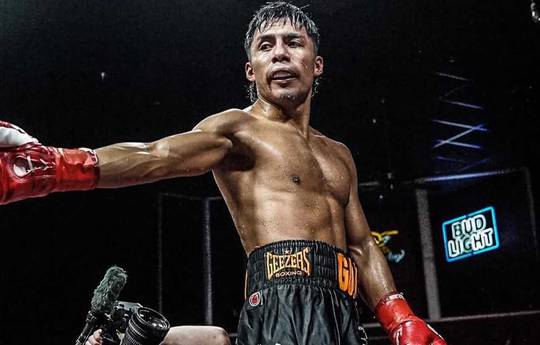 Cómo ver a Julio Gómez contra Desmond Lyons - Transmisión en vivo y canales de TV